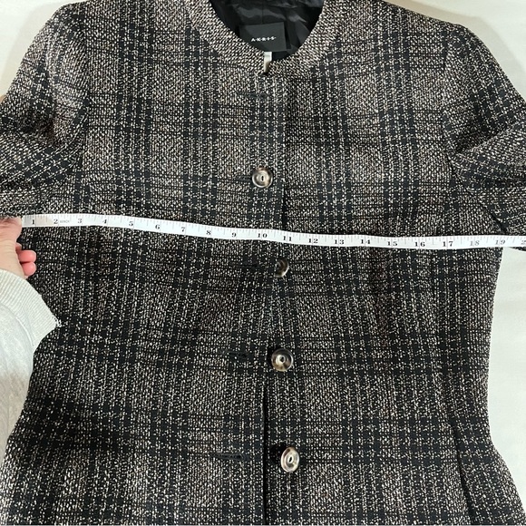 A-K-R-I-S ~ Women’s Tweed Wool Button Down Checkered Blazer with Pockets - Picture 9 of 10